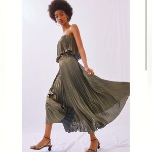 Anthropologie DiSCO Pleated dog gold Metallic dress skirt top set GOLD size 4